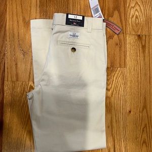 Vineyard Vines Boys Breaker Pant. Khaki size 12. New with tags.